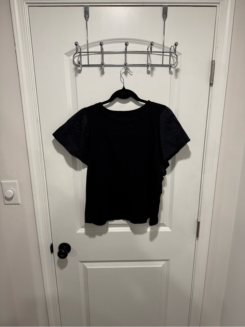 Old Navy Black Short-Sleeve Tee with Flutter Sleeves